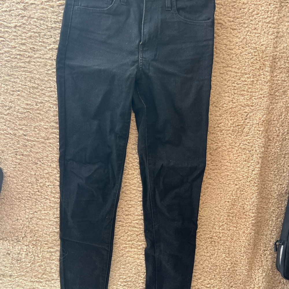 Levi’s 720 Black High-Waisted Skinny Jeans